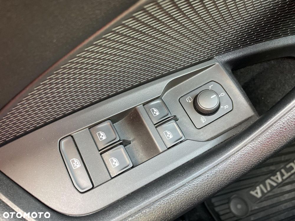 Skoda Octavia 2.0 TDI Style - 24