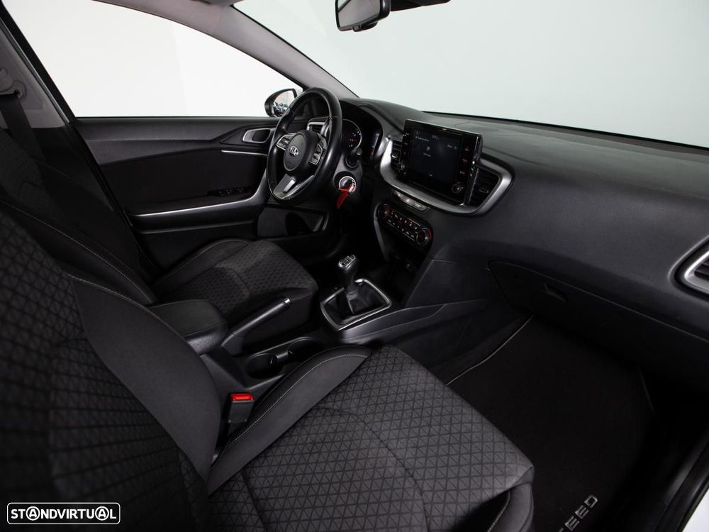 Kia Ceed 1.0 T-GDI Urban - 9