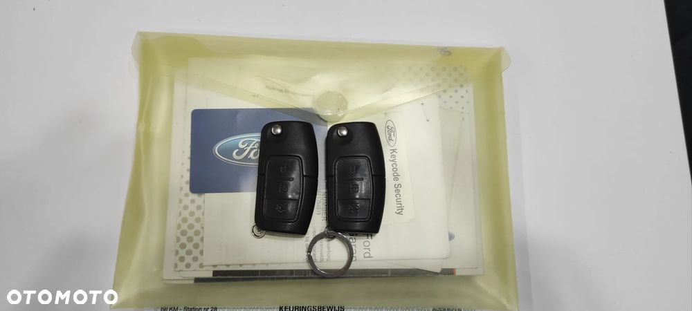 Ford Mondeo 2.0 TDCi Ghia - 37