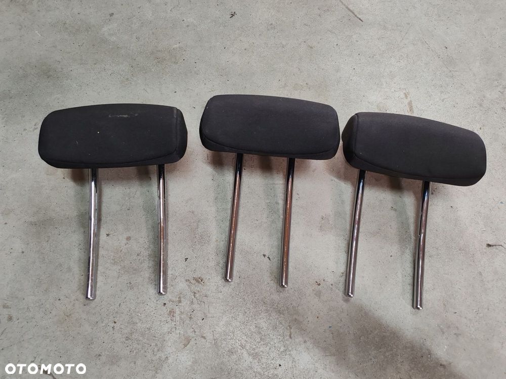 Zagłówki tył tylne komplet Kia Ceed II 12-16