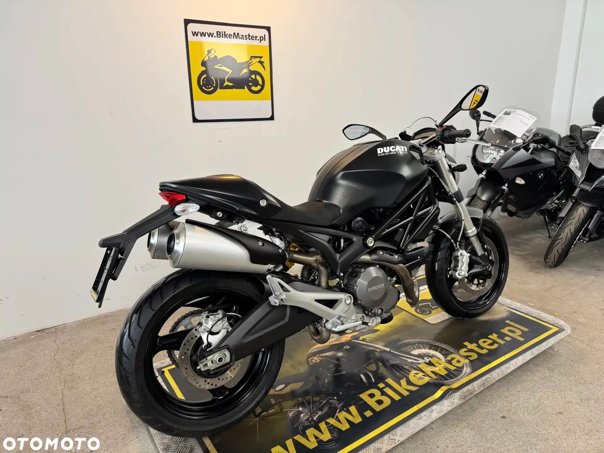 Ducati Monster - 5