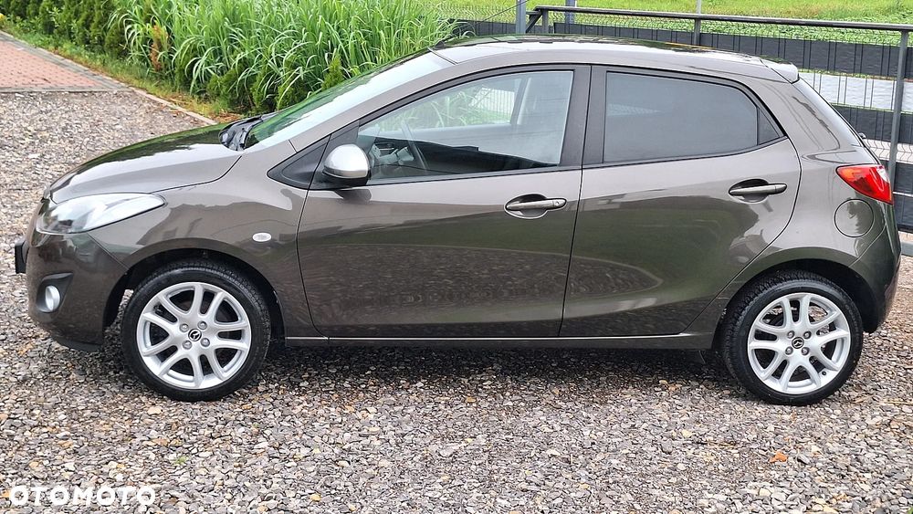 Mazda 2 - 3