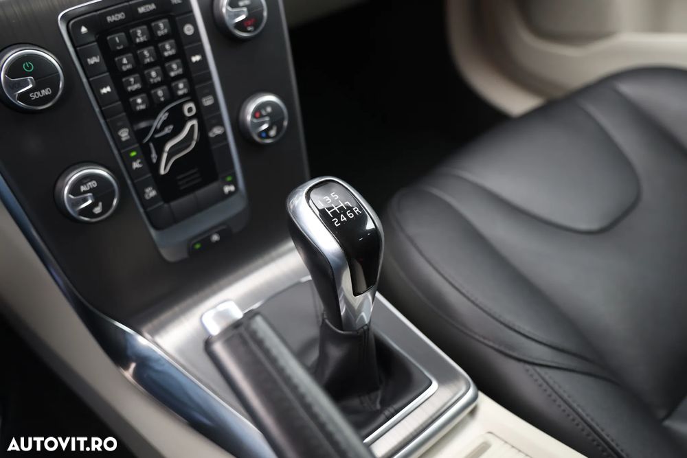 Volvo V40 D2 - 28