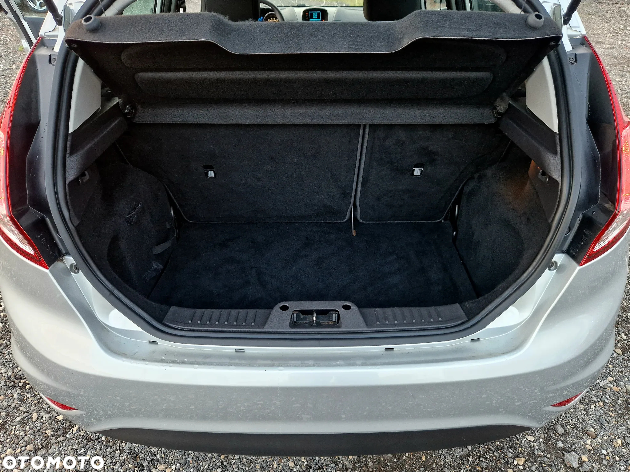 Ford Fiesta 1.25 Ghia - 10