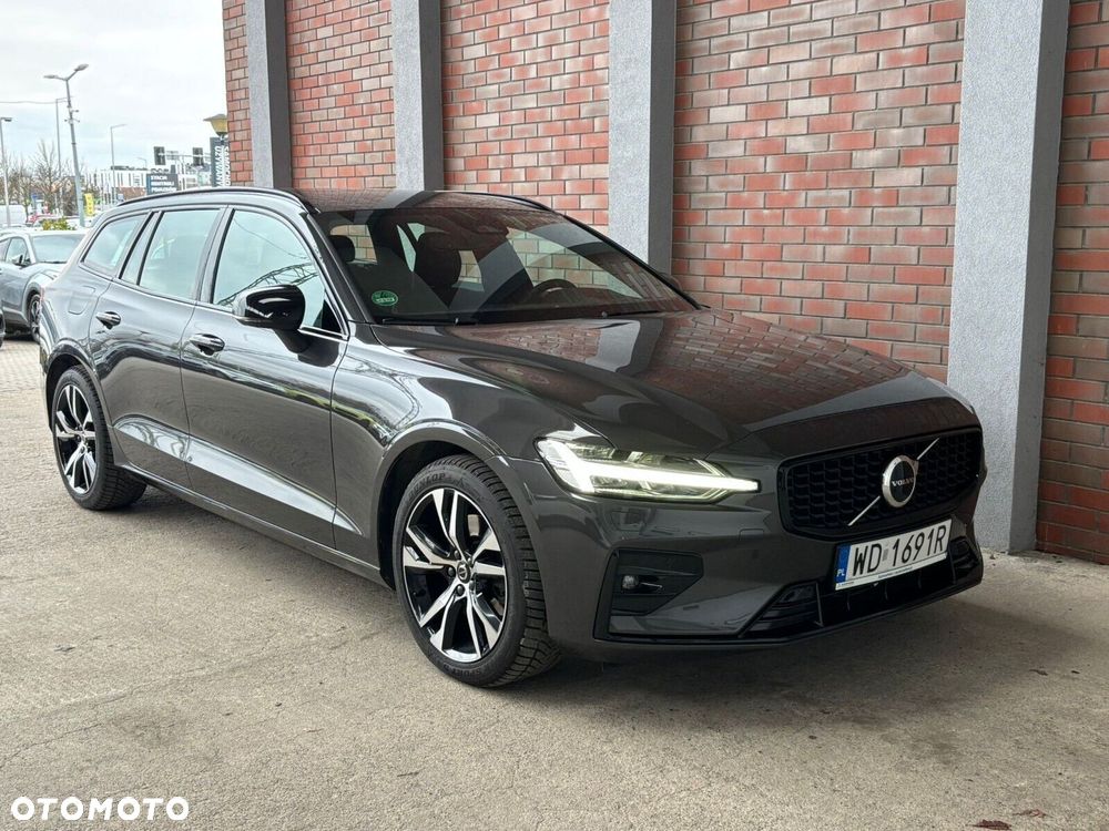 Volvo V60 B4 B Plus Dark - 3