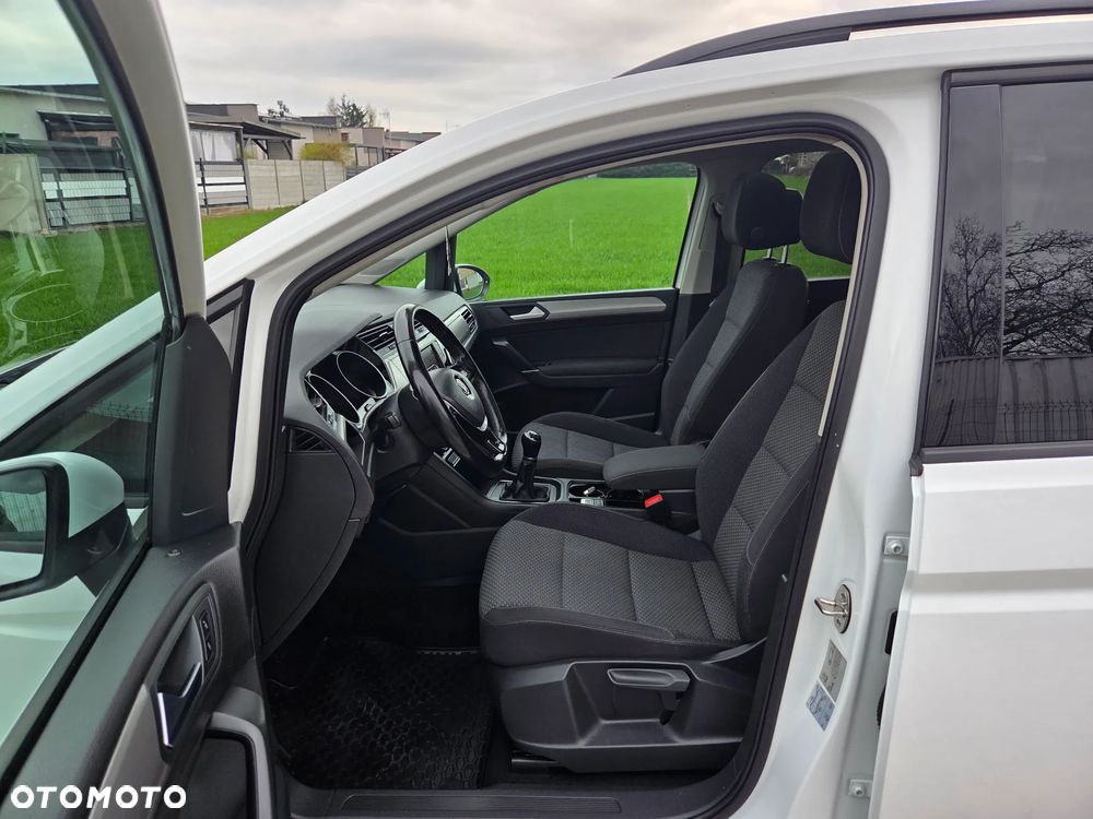 Volkswagen Touran 2.0 TDI SCR Comfortline - 8