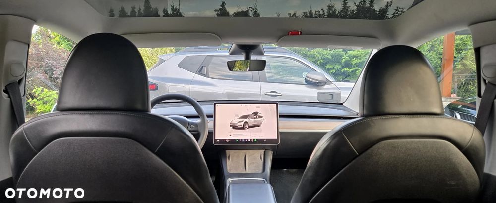 Tesla Model Y Long Range Dual Motor AWD - 27