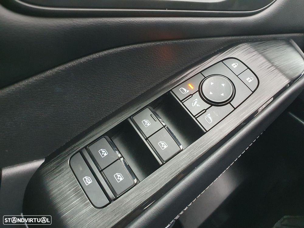 Nissan Qashqai 1.3 DIG-T N-Connecta Xtronic - 24