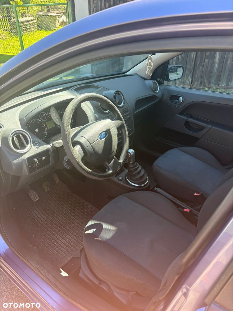 Ford Fiesta 1.4 TDCI - 6