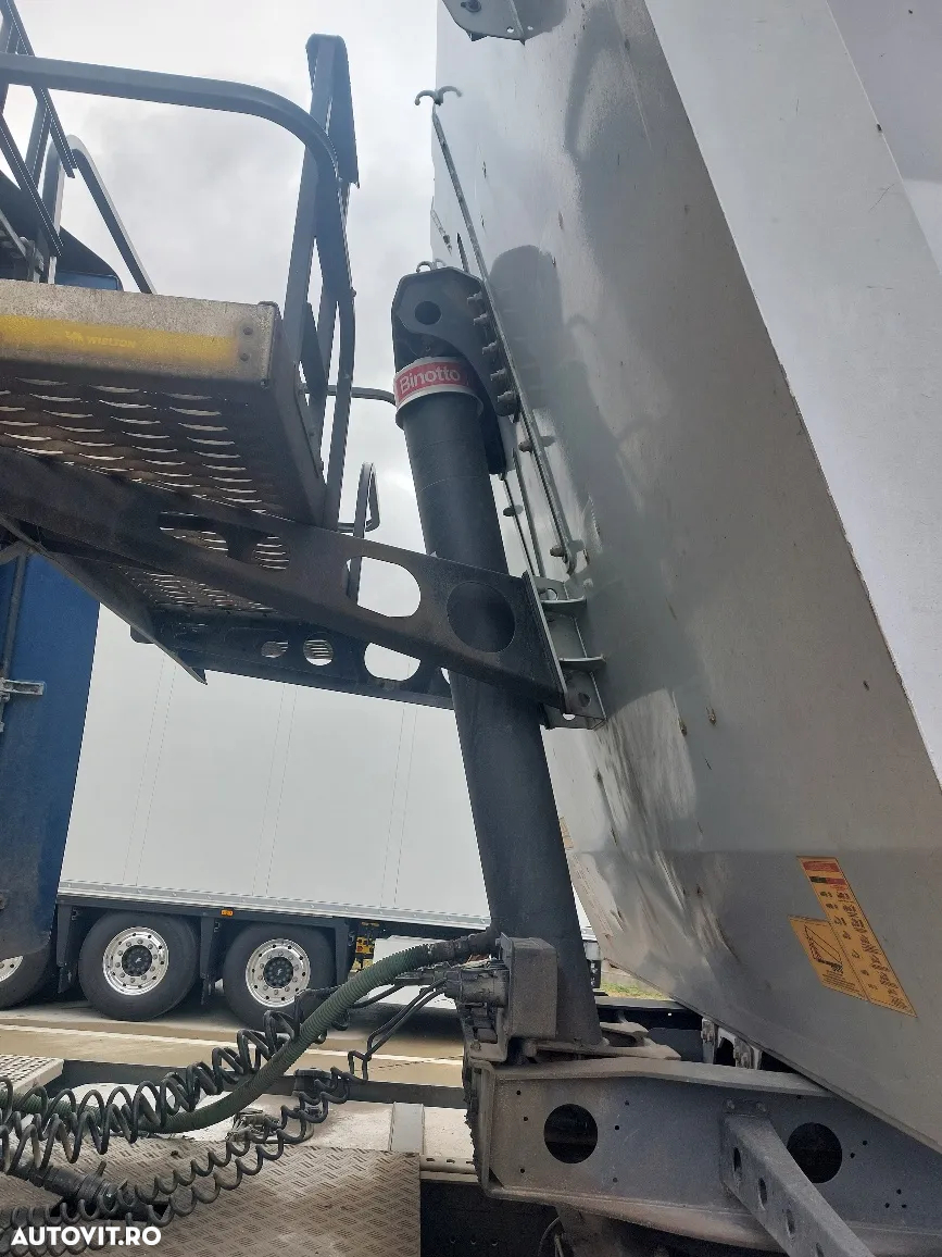 Wielton SDZ 51m3, transport deseuri fier - 9