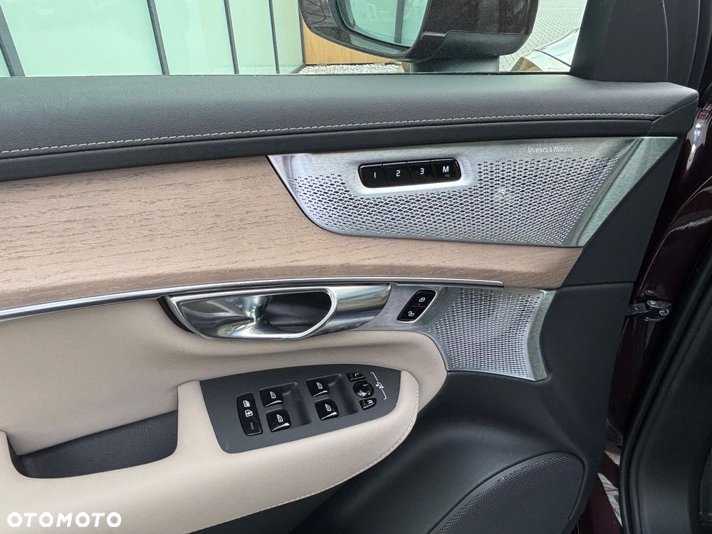 Volvo XC 90 T8 AWD Plug-In Hybrid Ultra Bright 7os - 17