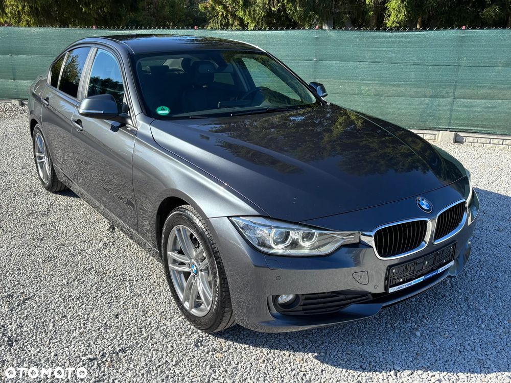 BMW Seria 3 320d Sport Line - 20