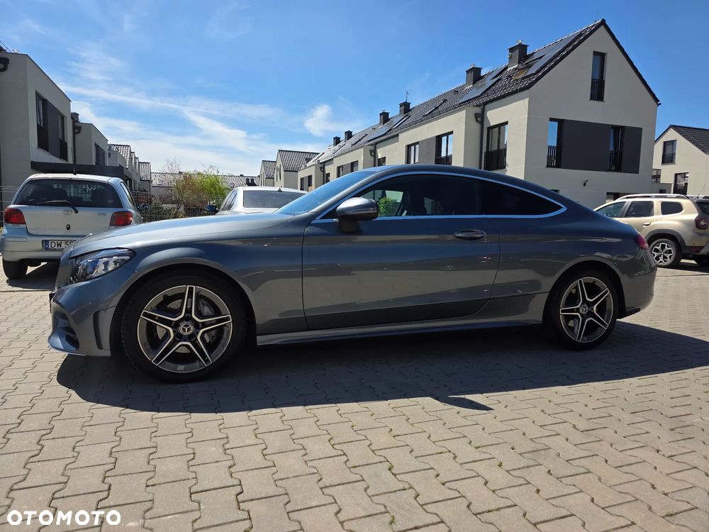 Mercedes-Benz Klasa C 200 4Matic 9G-TRONIC AMG Line - 8