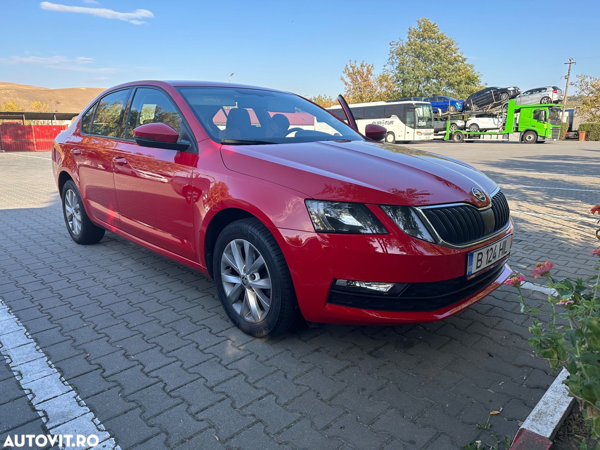 Skoda Octavia 1.6 TDI DSG Ambition - 1