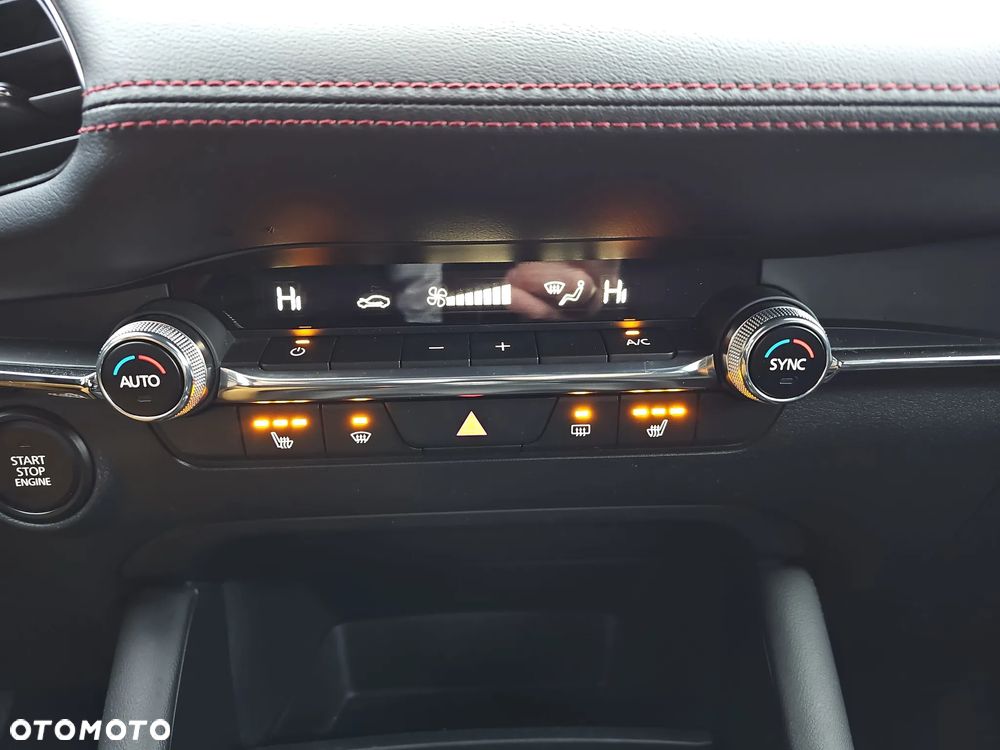 Mazda 3 e-SKYACTIV-G 122 M HYBRID HOMURA - 12