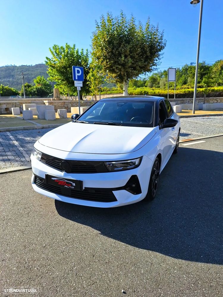 Opel Astra 1.2 Turbo GS Line - 2