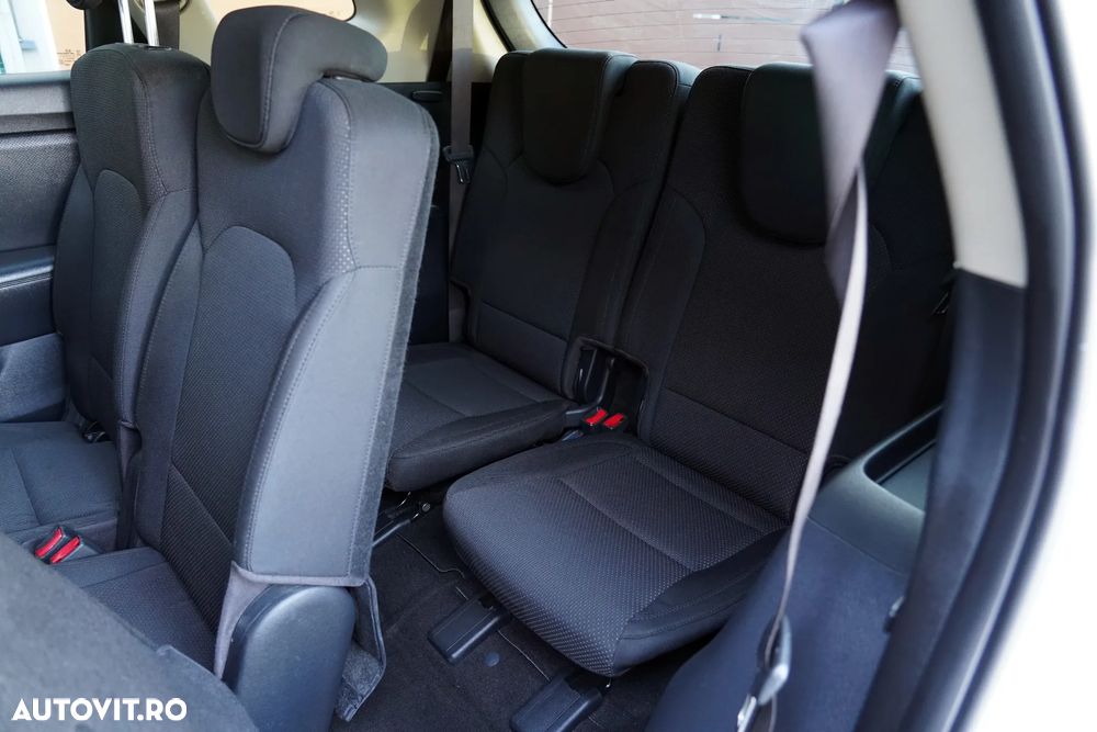Kia Carens 1.6 GDI Edition 7 - 8
