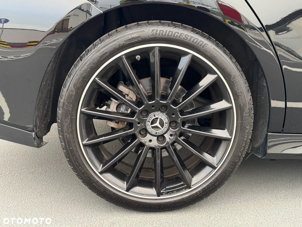 Mercedes-Benz CLA 250 7G-DCT AMG Line - 24
