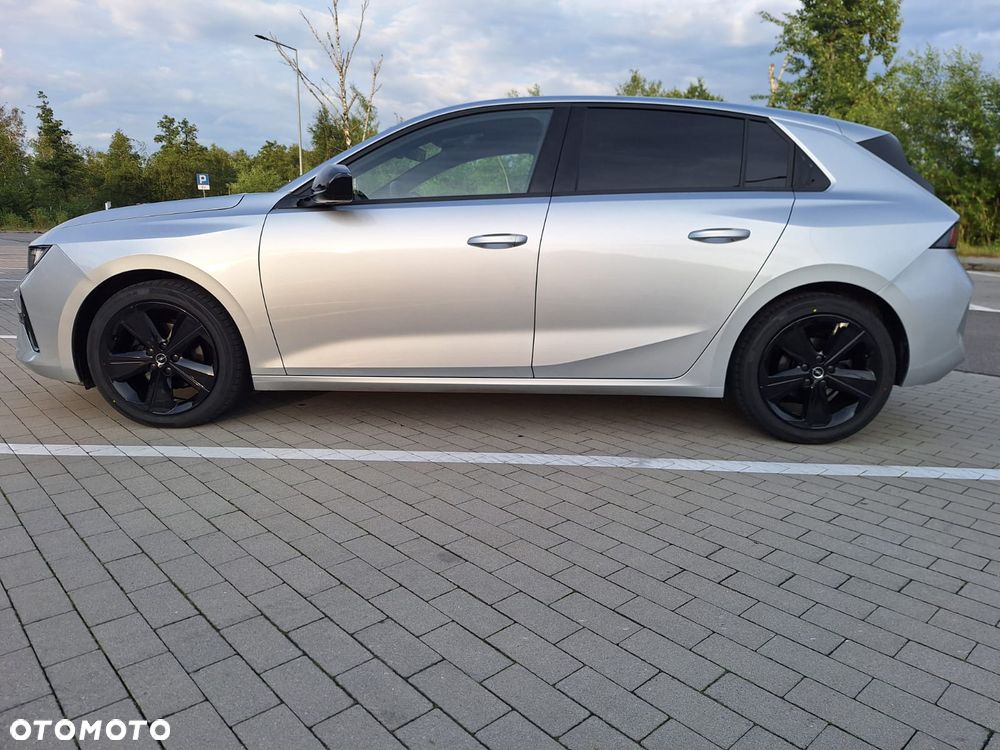 Opel Astra 1.2 Turbo Automatik GS Line - 3