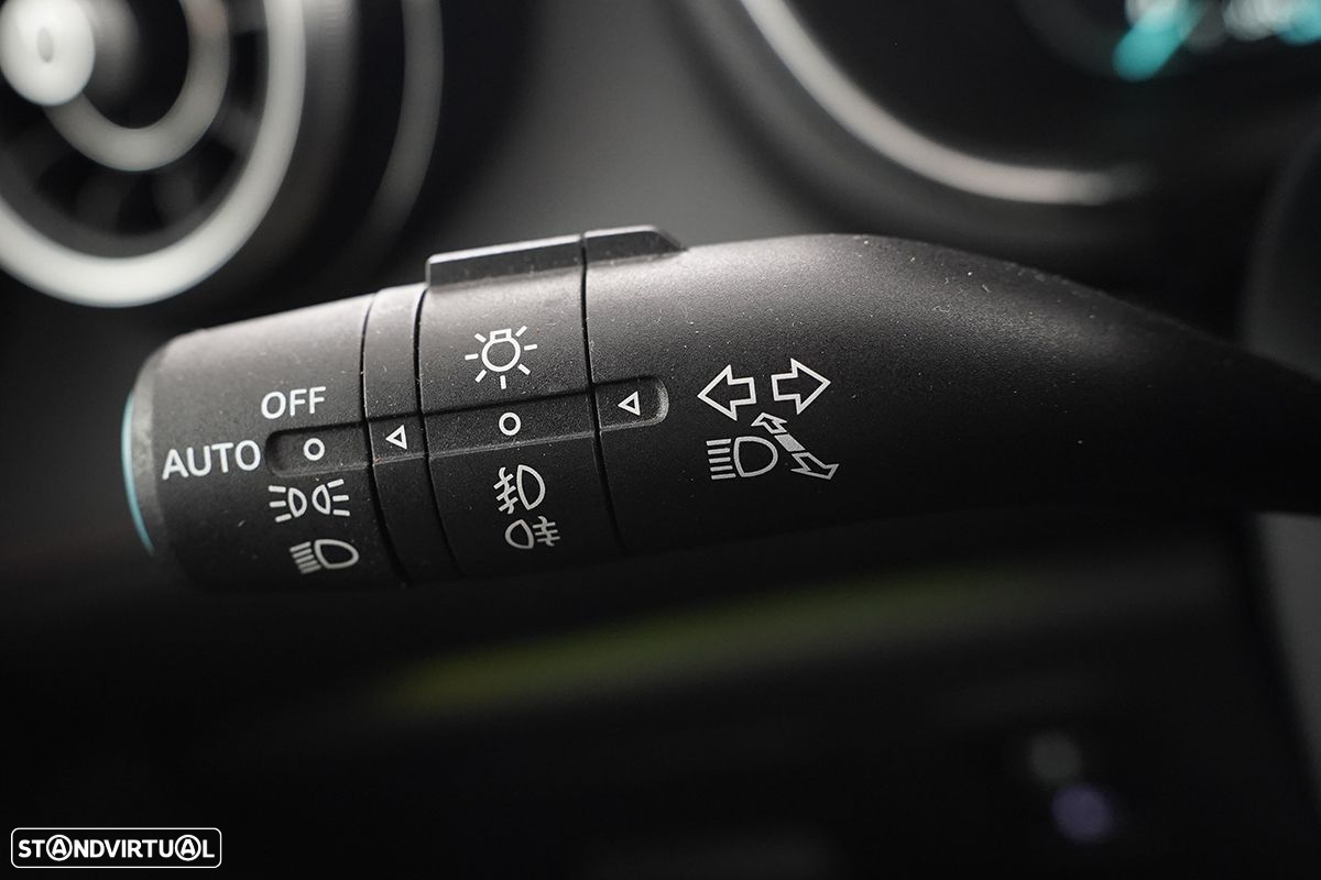 MG EHS 1.5 T-GDI Plug-in Hybrid Luxury - 17