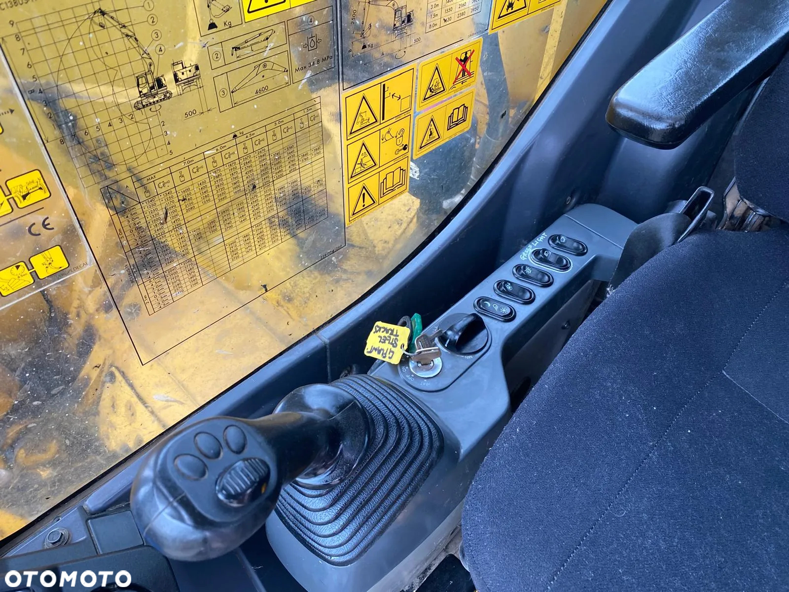 Komatsu PC138 - 6