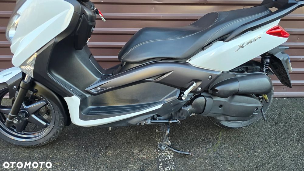 Yamaha X-max - 24