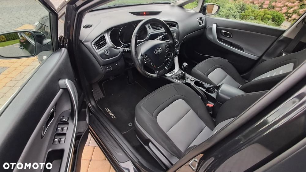 Kia Ceed - 5
