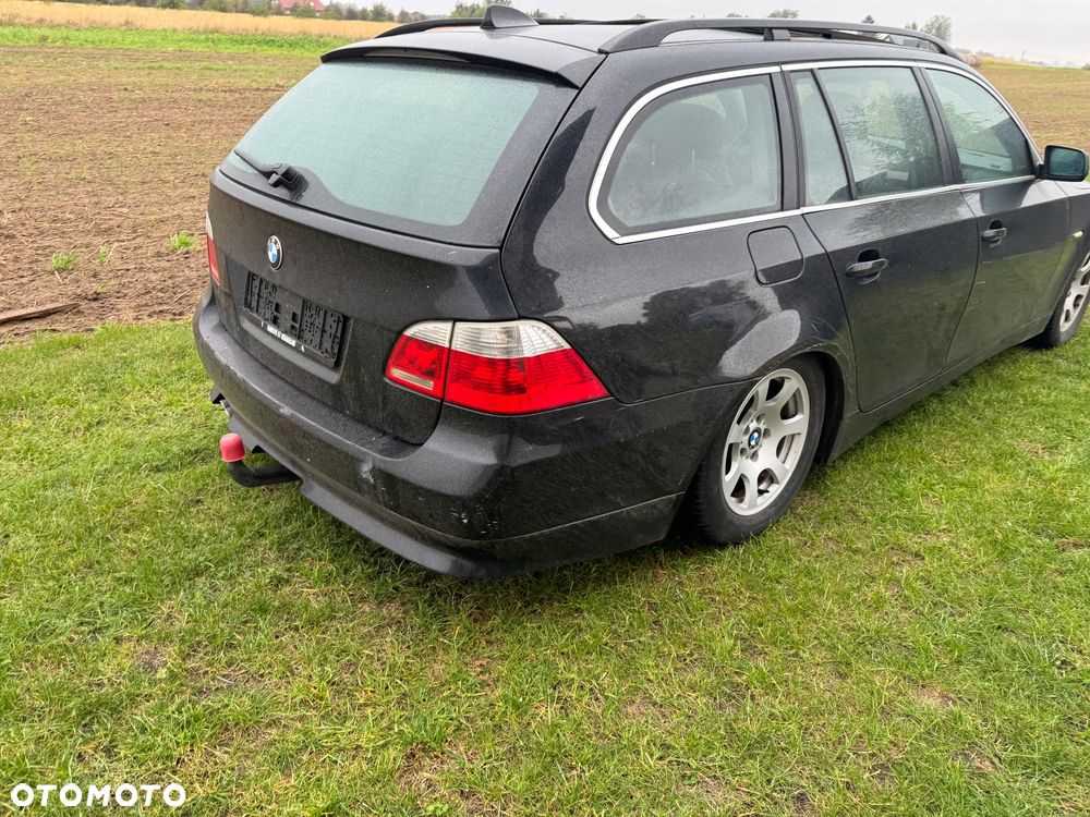BMW Seria 5 525d Touring - 4