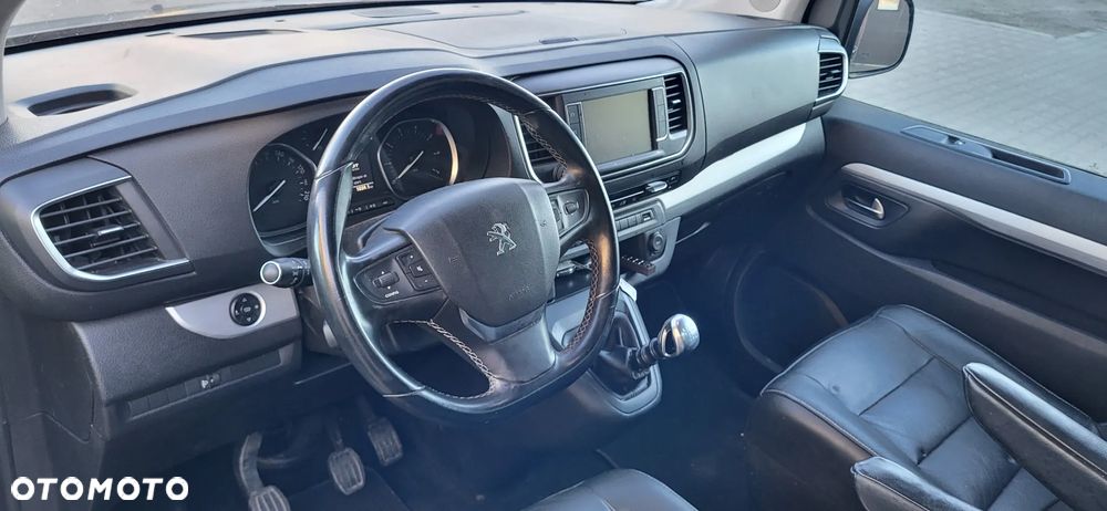 Peugeot Traveller - 20