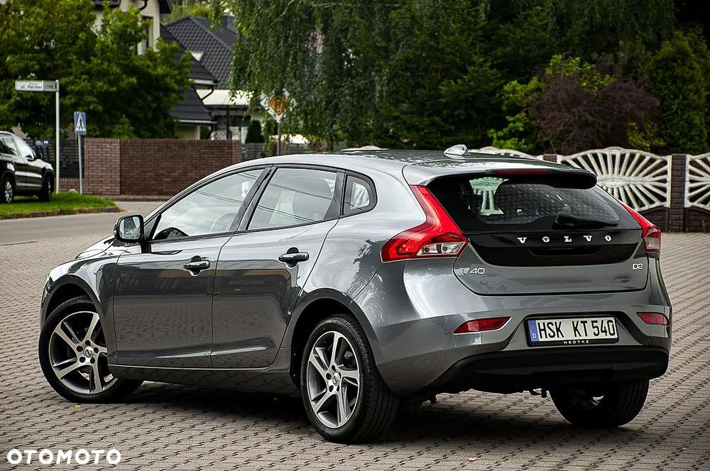 Volvo V40 D2 Drive-E Momentum - 19