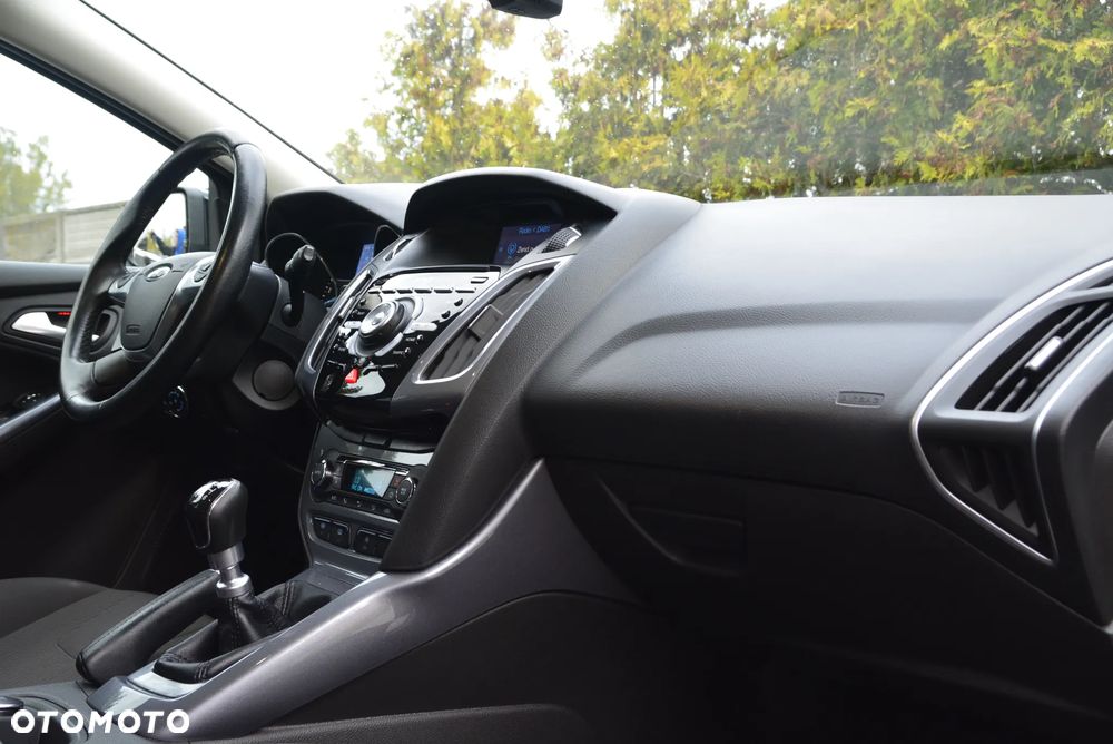 Ford Focus 1.6 EcoBoost Titanium - 13