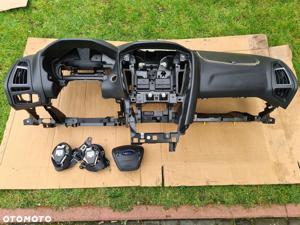 FORD FOCUS MK3 MK 3 LIFT DESKA KONSOLA AIRBAG PASY - 1