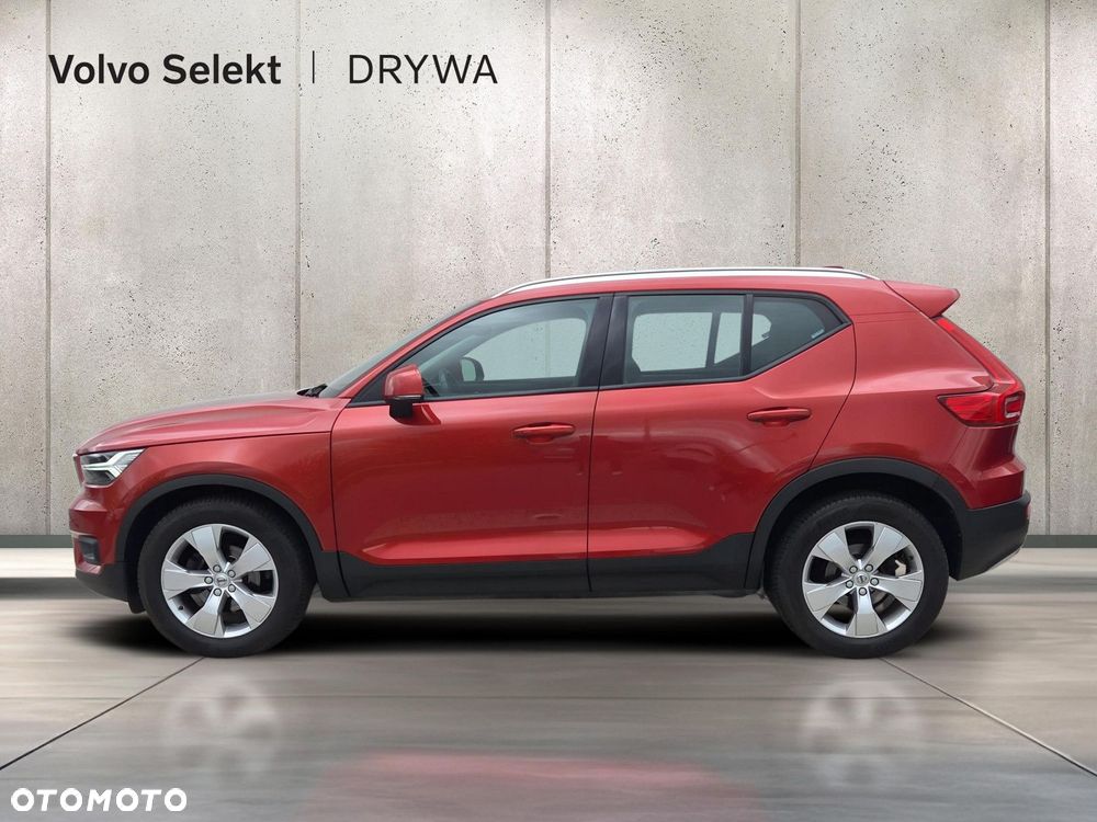 Volvo XC 40 T3 Momentum Pro - 2