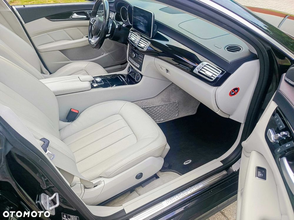 Mercedes-Benz CLS - 7