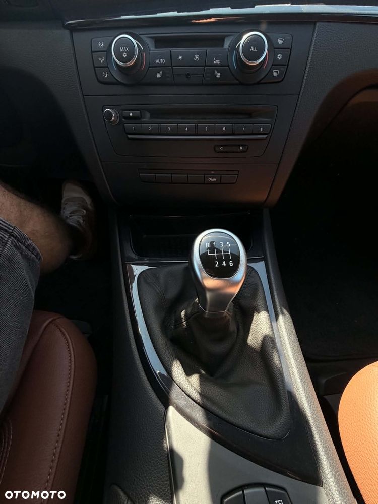 BMW Seria 1 118d DPF Edition Lifestyle - 23
