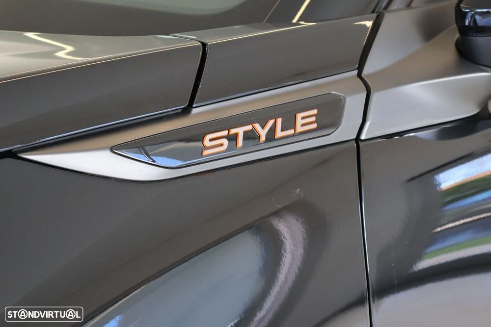 Peugeot 2008 1.2 PureTech Style - 17