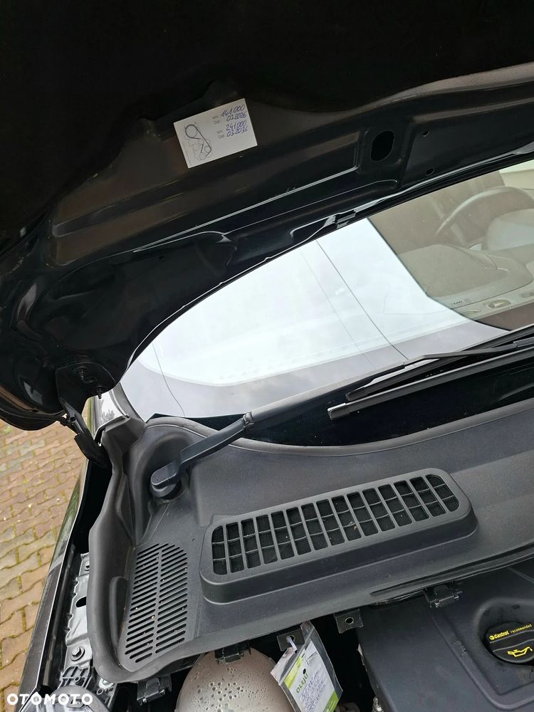 Ford Kuga 1.5 EcoBoost 2x4 ST-Line - 38