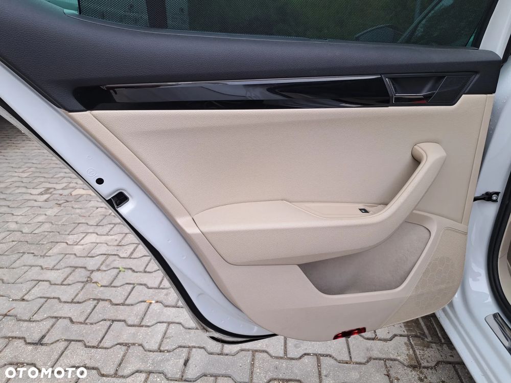 Skoda Superb 2.0 TDI 4x4 L&K DSG - 28