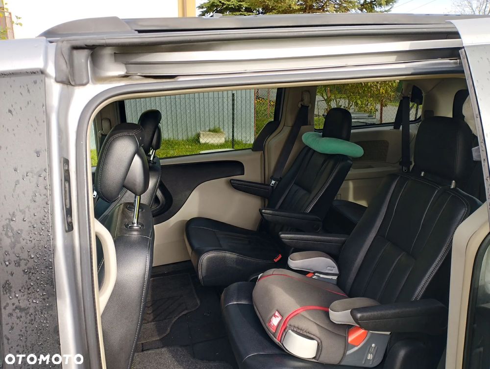 Chrysler Town & Country 3.6 Touring - 11