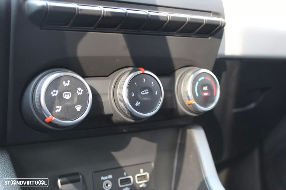 Renault Clio 1.0 TCe Evolution Bi-Fuel - 11