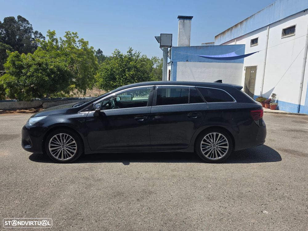Toyota Avensis SW — fotografia 3