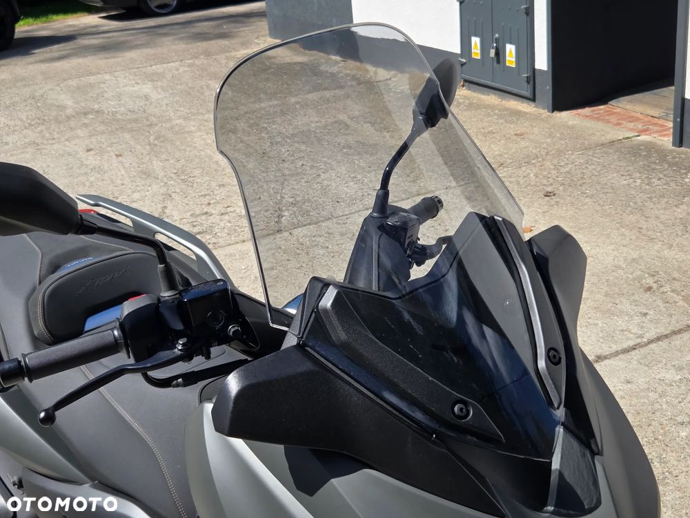 Yamaha X-max - 25