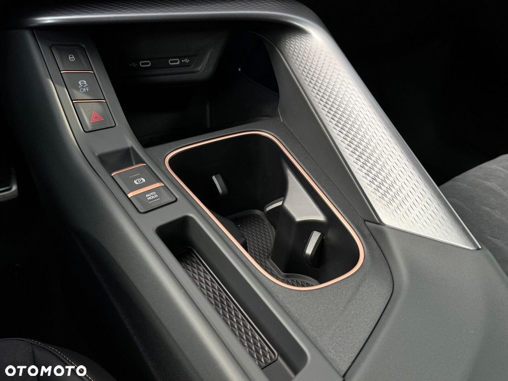 Cupra Terramar 1.5 eTSI mHEV DSG - 32
