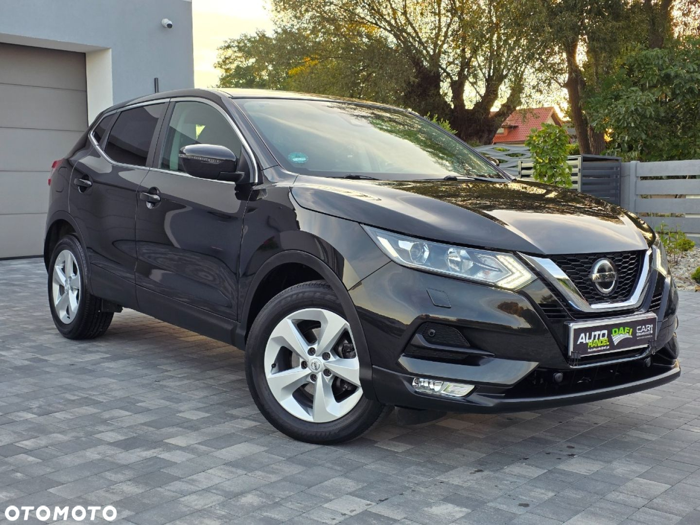 Nissan Qashqai - 2