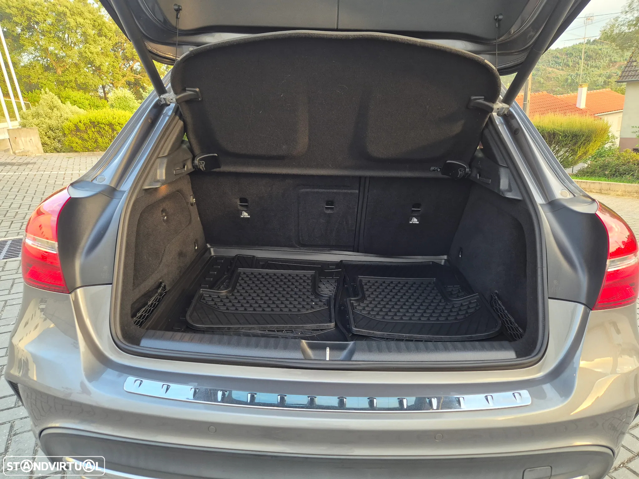 Mercedes-Benz GLA 220 d 4Matic 7G-DCT AMG Line - 11