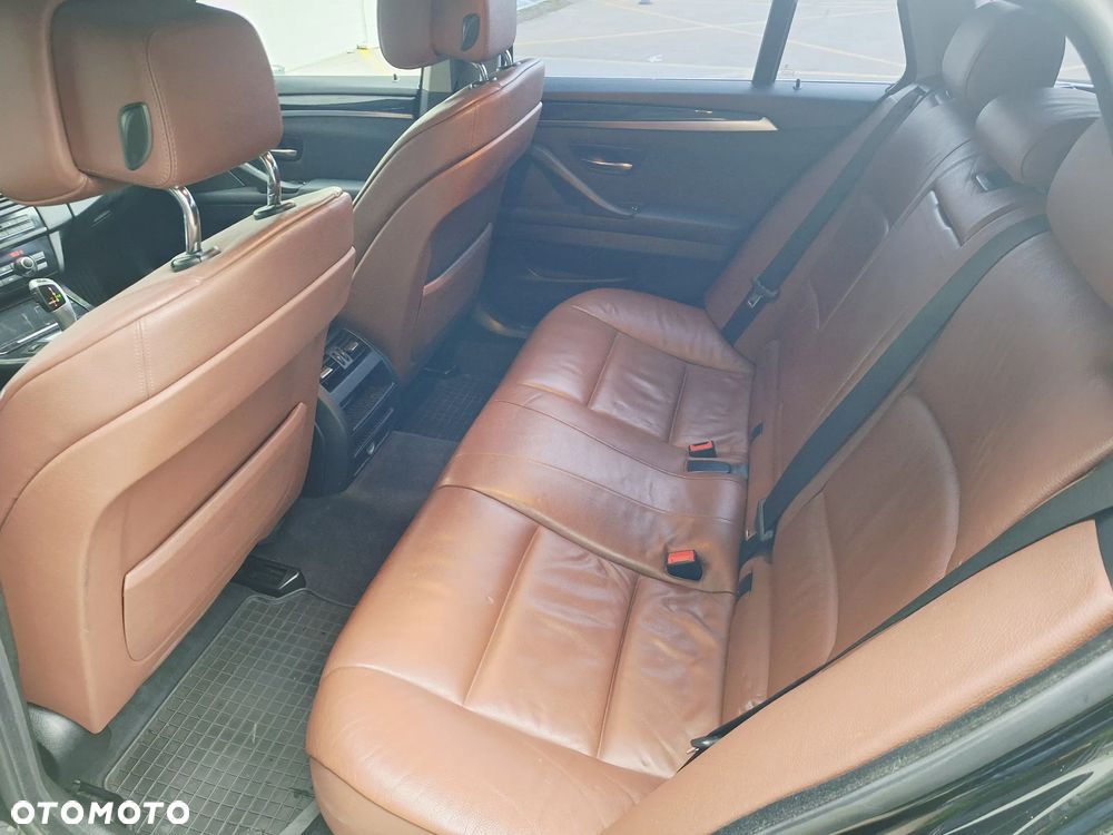 BMW Seria 5 520d - 13