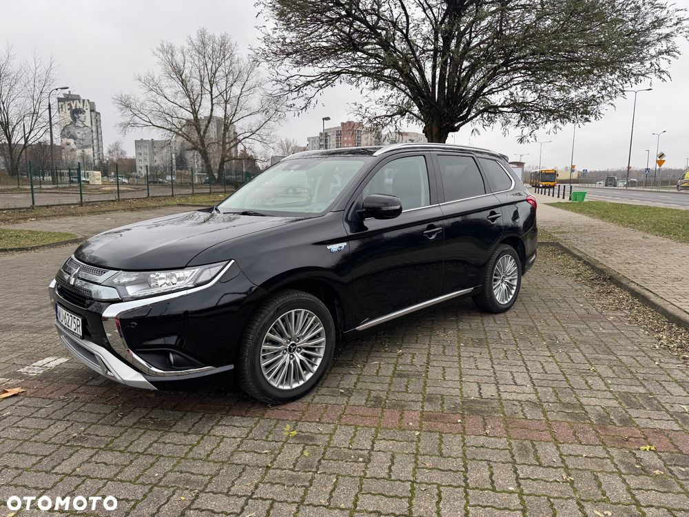 Mitsubishi Outlander - 22