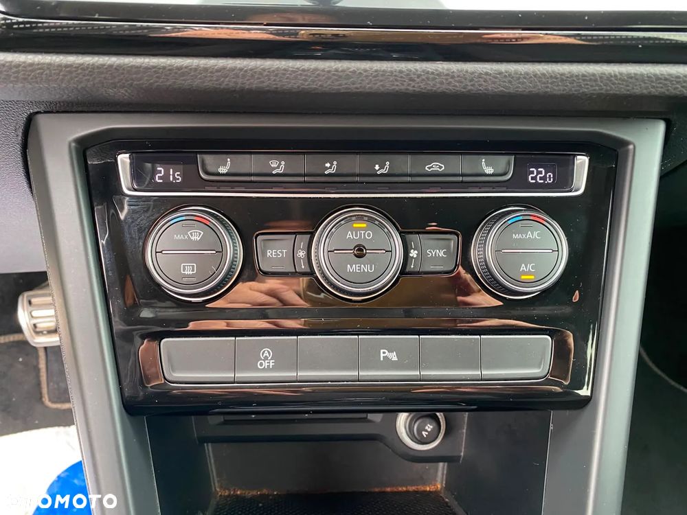Volkswagen Touran 1.2 TSI (BlueMotion Technology) SOUND - 34