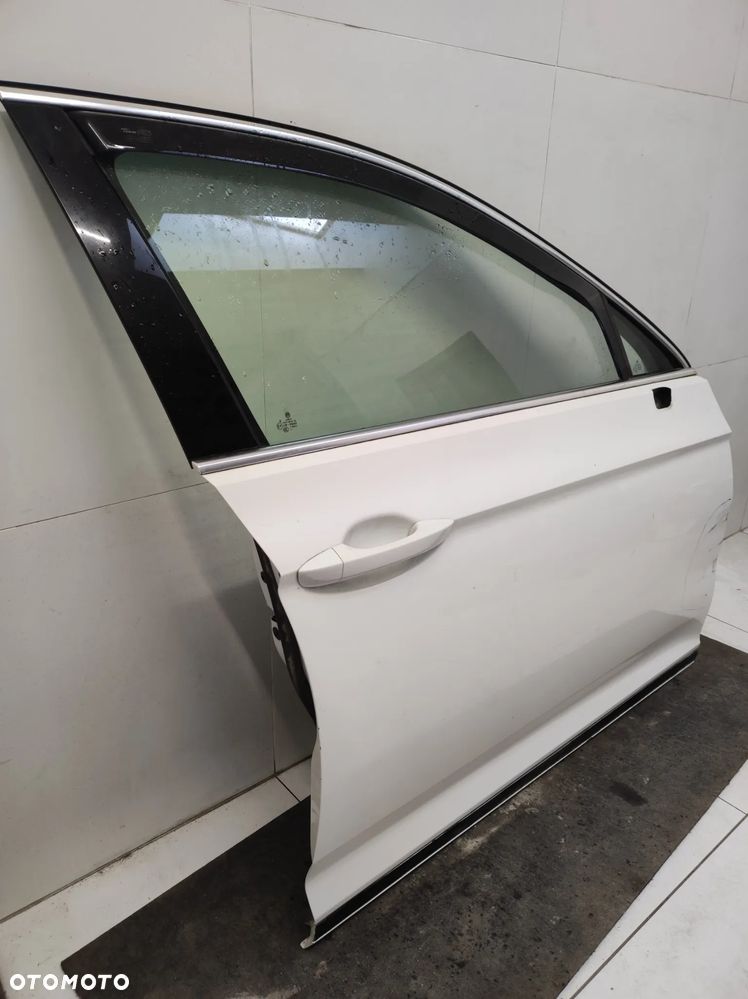 Drzwi prawe przód Volkswagen PASSAT B8 kombi - 2