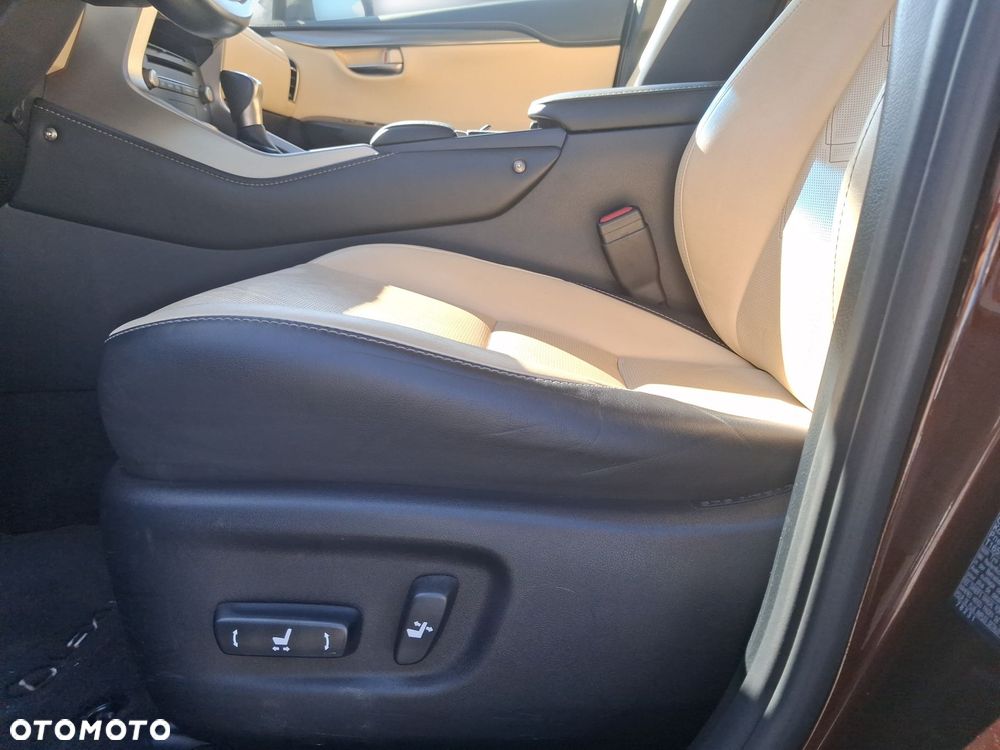 Lexus NX 300h Comfort AWD - 11